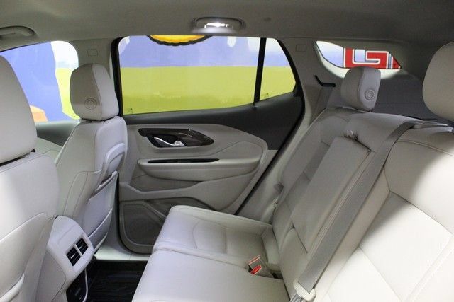 Certified 2020 GMC Terrain Denali w/ Denali Premium Package FWD image 15
