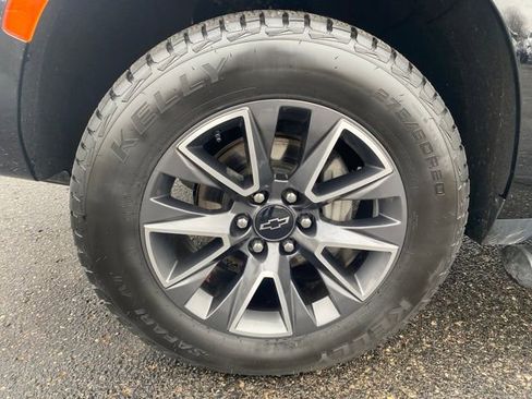 Certified 2023 Chevrolet Tahoe Z71 w/ Luxury Package AWD/4WD image 23
