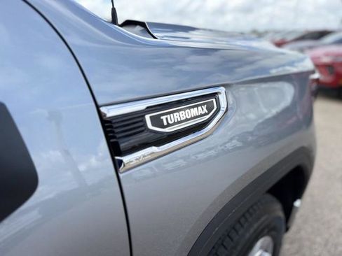 New 2026 GMC Sierra 1500 SLE image 14