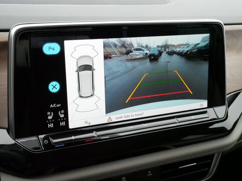 Certified 2025 Volkswagen Atlas SE w/ Panoramic Sunroof Package image 31