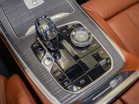 New 2026 BMW ALPINA XB7 AWD/4WD image 19