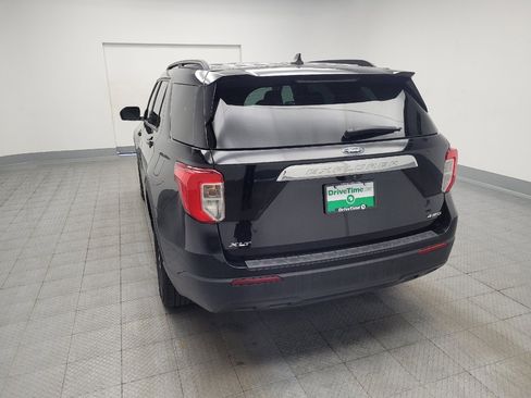 Used 2021 Ford Explorer XLT AWD/4WD image 6