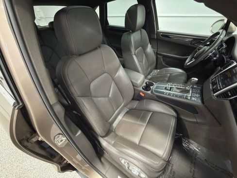Used 2015 Porsche Macan S w/ Premium Package Plus image 42
