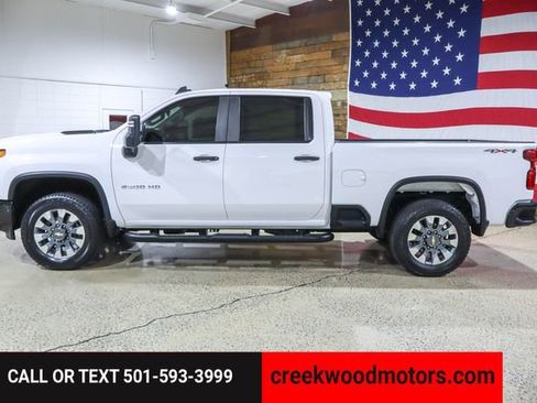 Used 2022 Chevrolet Silverado 2500 Custom w/ Custom Value Package image 5