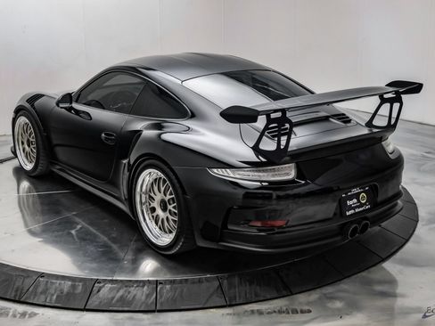 Used 2016 Porsche 911 GT3 RS RWD image 13