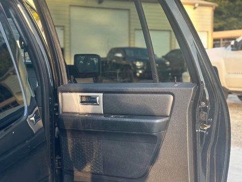 Used 2015 Ford Expedition EL Limited w/ Equipment Group 301A image 24