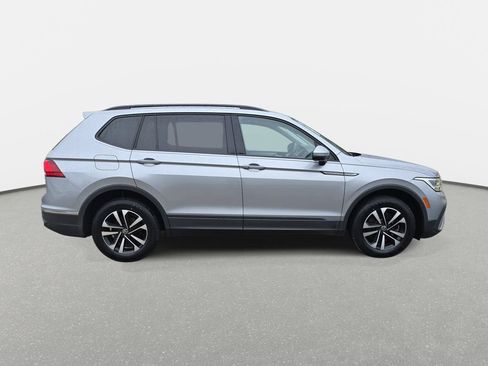 Used 2022 Volkswagen Tiguan S FWD image 4