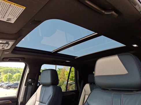 Used 2023 Chevrolet Tahoe RST w/ Luxury Package AWD/4WD image 15