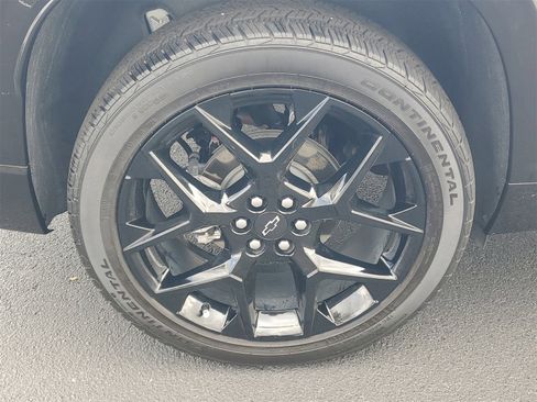 Used 2025 Chevrolet Traverse RS w/ LPO, Floor Liner Package image 5