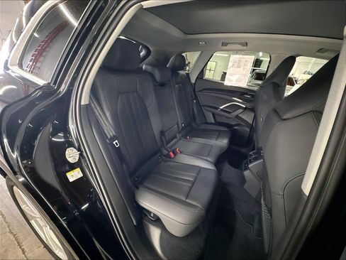 Used 2025 Audi Q5 Prestige AWD/4WD image 28