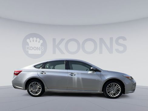 Used 2018 Toyota Avalon Limited w/ All Weather Liner Package FWD image 7