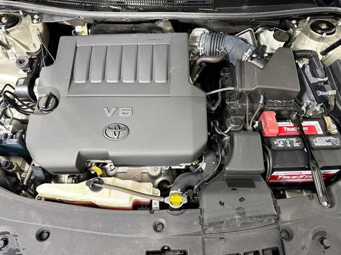 Used 2013 Toyota Avalon Limited image 36