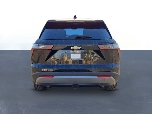 New 2026 Chevrolet Equinox LT w/ Safety and Technology Package image 6