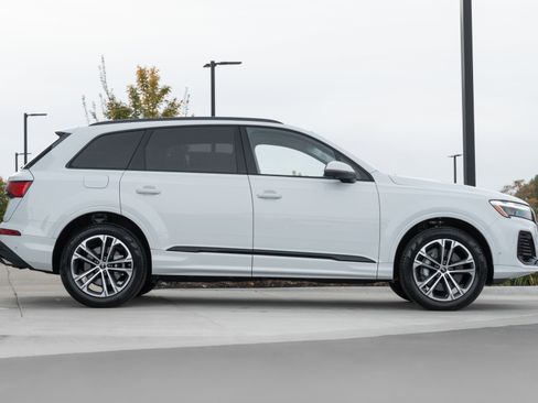 New 2025 Audi Q7 2.0T Premium Plus image 3
