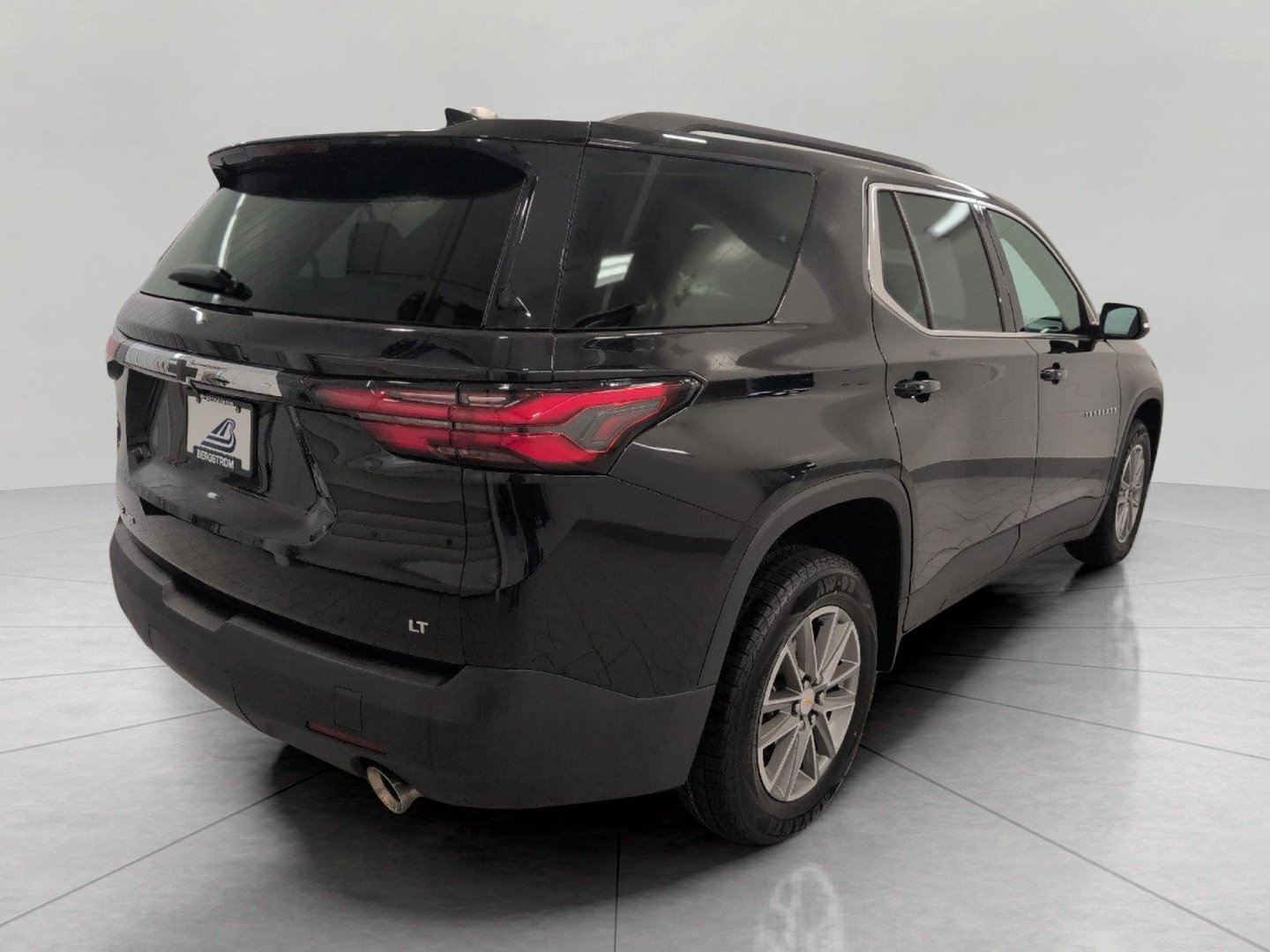 Used 2023 Chevrolet Traverse LT AWD/4WD image 19