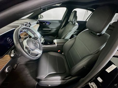 Used 2025 Mercedes-Benz C 300 Sedan image 13