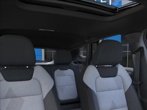 New 2026 Chevrolet Trax RS w/ Sunroof Package FWD image 27