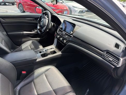 Used 2022 Honda Accord Sport image 10