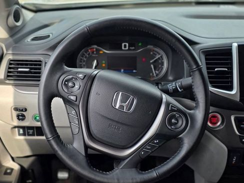 Used 2017 Honda Ridgeline RTL-T image 12