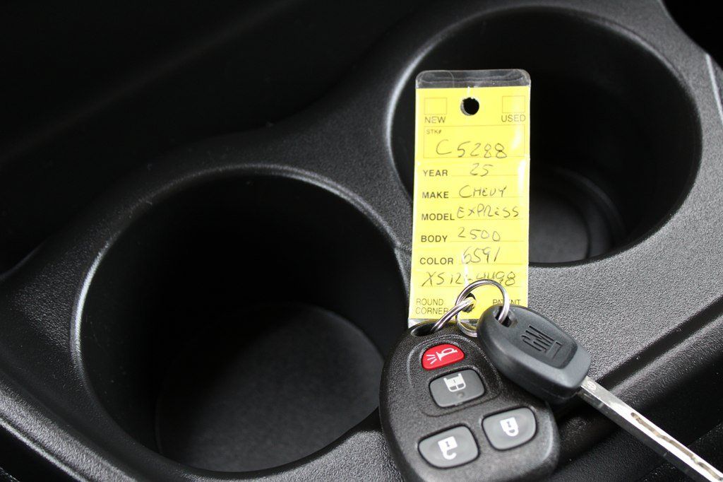 Used 2025 GMC Savana 2500 w/ Driver Convenience Package RWD image 40