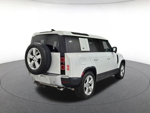 Used 2024 Land Rover Defender 110 SE AWD/4WD image 5