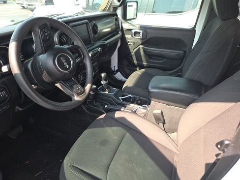 Used 2023 Jeep Wrangler Unlimited w/ 8.4" Radio Group AWD/4WD image 5
