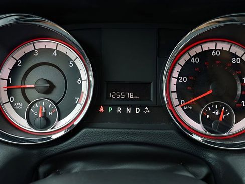 Used 2017 Dodge Grand Caravan SXT image 30