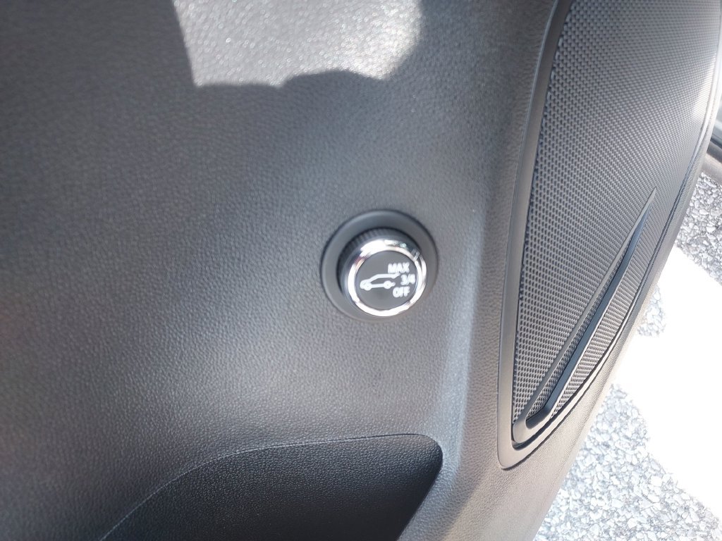 Used 2023 Buick Envision Essence FWD image 26
