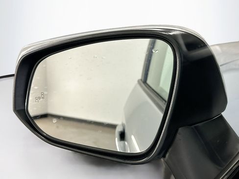 Used 2025 Toyota RAV4 XLE image 16