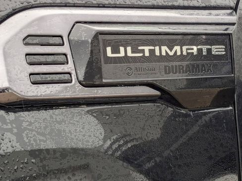 Used 2025 GMC Sierra 2500 Denali Ultimate image 11