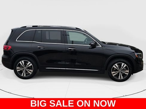 Used 2025 Mercedes-Benz GLB 250 image 2