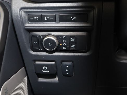 Used 2024 Ford F150 Lariat AWD/4WD image 29