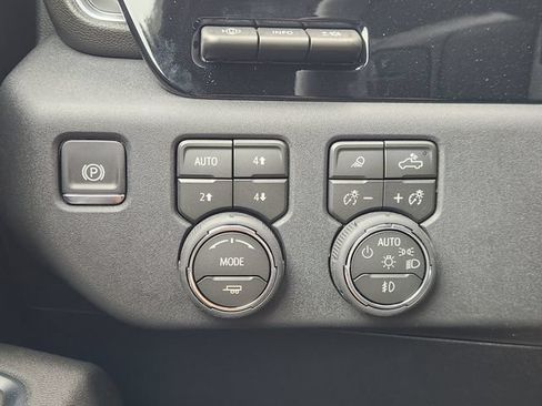 New 2026 Chevrolet Silverado 2500 High Country w/ High Country Premium Package AWD/4WD image 23
