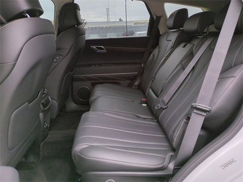 Certified 2022 Genesis GV80 3.5T image 12