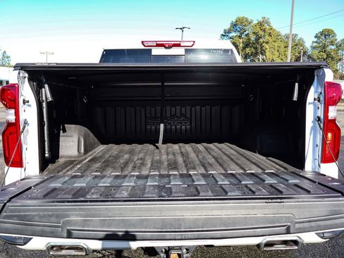 Used 2024 Chevrolet Silverado 1500 High Country w/ Technology Package image 34