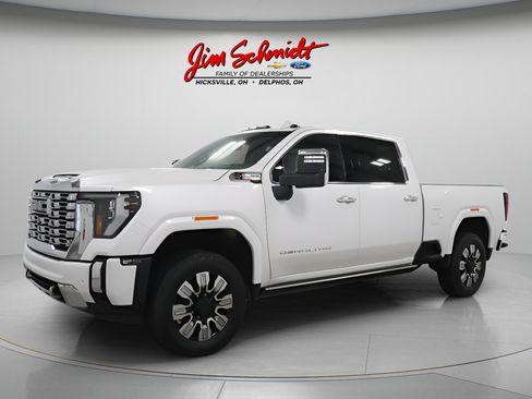 Used 2024 GMC Sierra 2500 Denali w/ Denali Reserve Package AWD/4WD image 2
