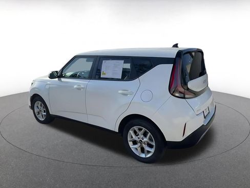 Used 2025 Kia Soul LX w/ LX Technology Package image 10