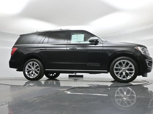 Used 2019 Ford Expedition Platinum RWD image 4