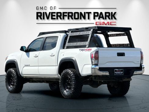 Used 2020 Toyota Tacoma TRD Off-Road AWD/4WD image 5