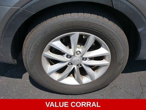Used 2017 Kia Sorento AWD w/ LX Convenience Package image 8