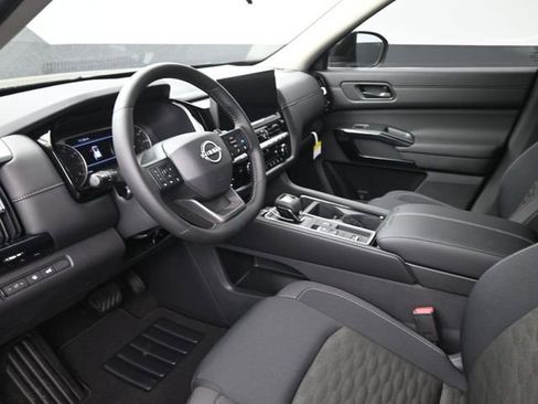 New 2026 Nissan Pathfinder SV image 18