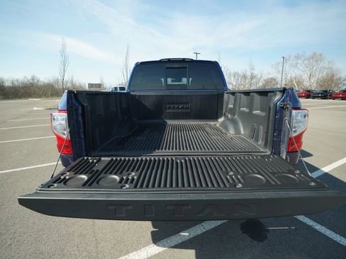 Used 2021 Nissan Titan SV w/ SV Convenience Package image 16