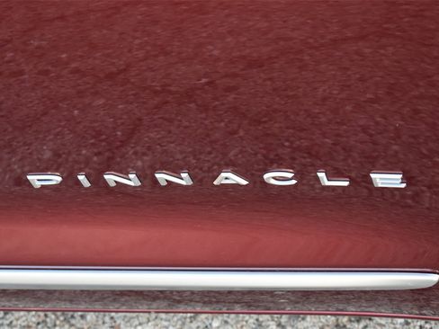 Used 2021 Chrysler Pacifica Pinnacle image 14