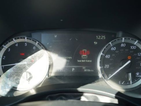 Used 2022 Toyota Highlander XLE image 33