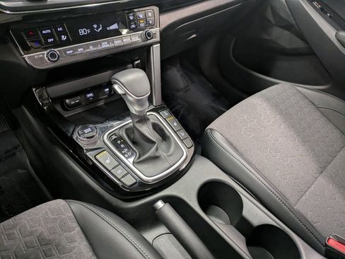 Used 2025 Kia Seltos S image 14