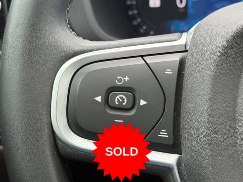 Certified 2025 Volvo XC60 B5 Core AWD/4WD image 18