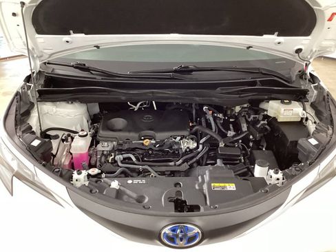 Used 2024 Toyota Sienna LE FWD image 43