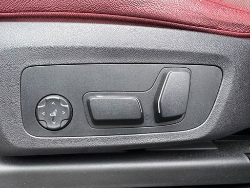 Certified 2024 BMW X4 xDrive30i w/ Premium Package image 15