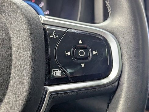 Used 2023 Volvo XC60 B5 Ultimate w/ Climate Package image 20