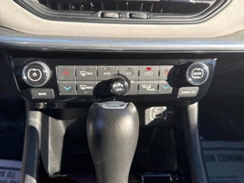 Used 2024 Jeep Compass Limited image 27